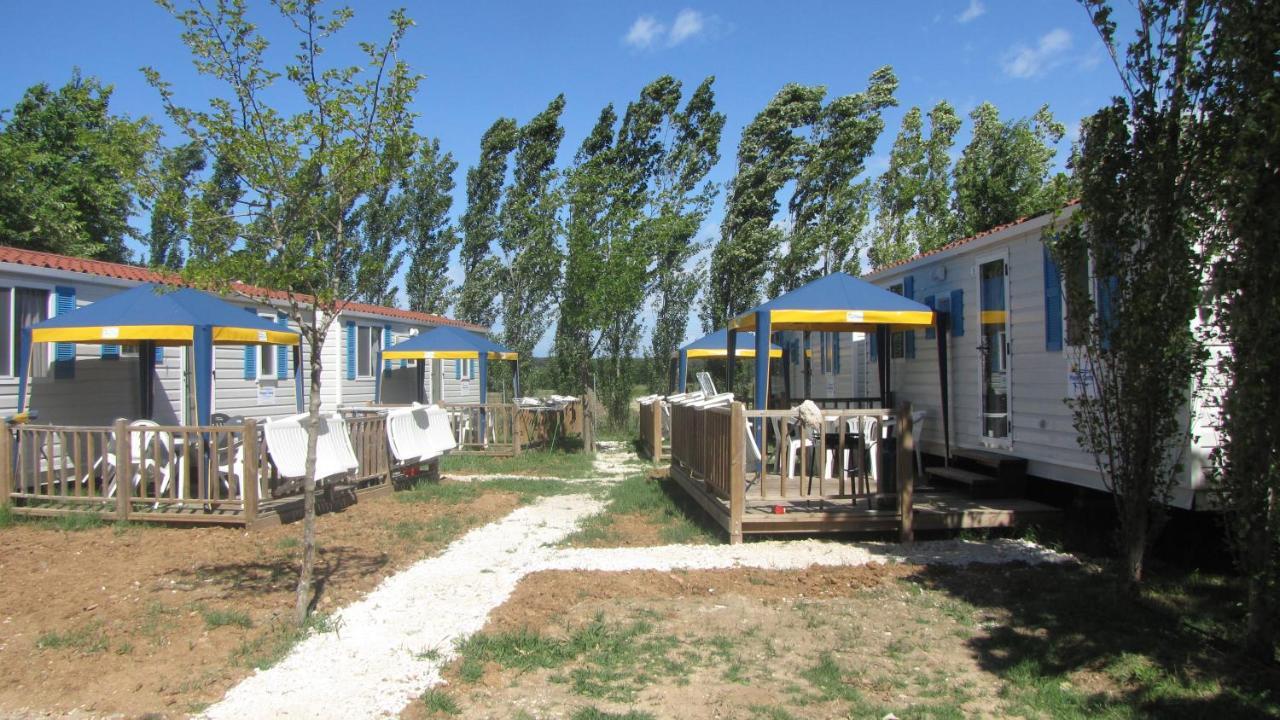 Happy Camp Mobile Homes In Camping Village Free Time Марина-ді-Біббона Екстер'єр фото